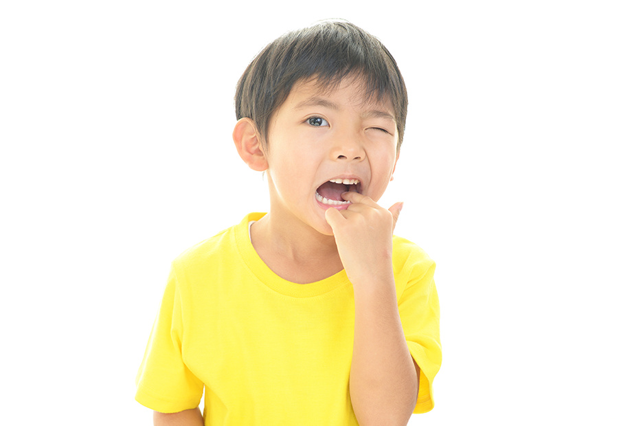 乳歯が抜ける前に永久歯が生えてきてしまったら？